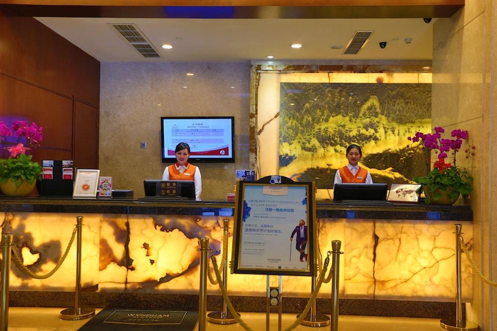Ramada Chengdu North Hotel Eksteriør billede