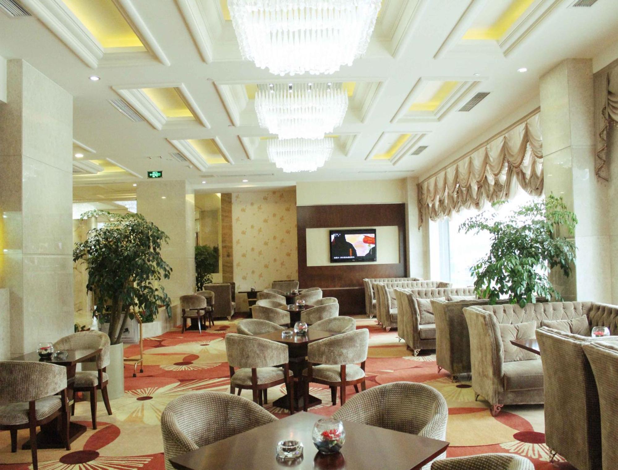 Ramada Chengdu North Hotel Eksteriør billede